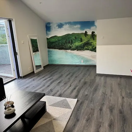 Spacious And Modern Centrally Located, Tesla Model X Nyaraló *